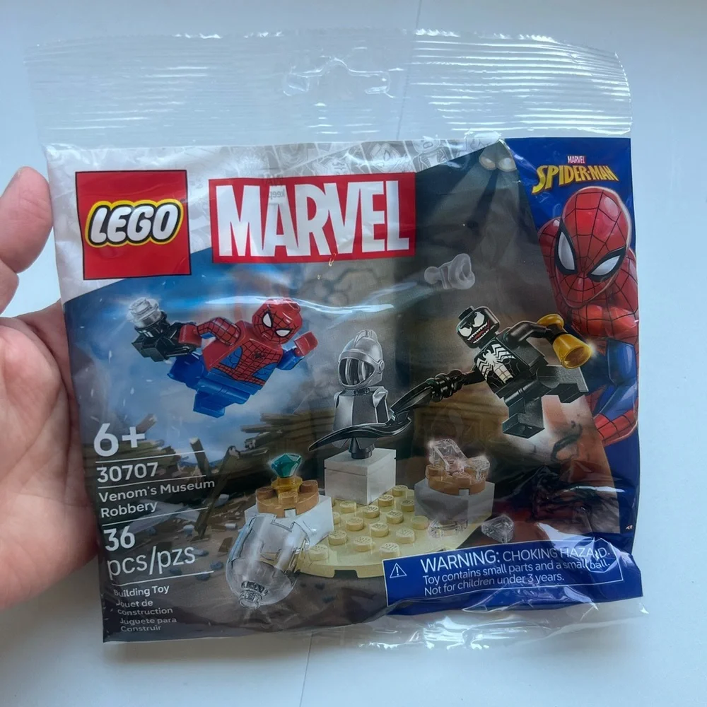 LEGO Marvel Venom's Museum Robbery 30707